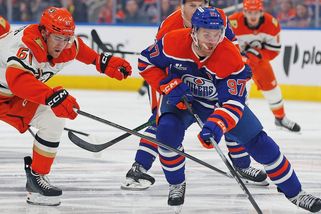 NHL | Connore, řekni, kde ty body jsou... Největší hvězda NHL je na suchu a chybuje - Sport.cz